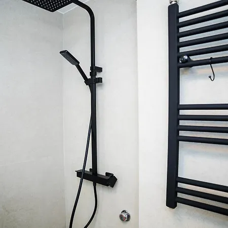 Kolonaki Semi-basement For 3 Pers